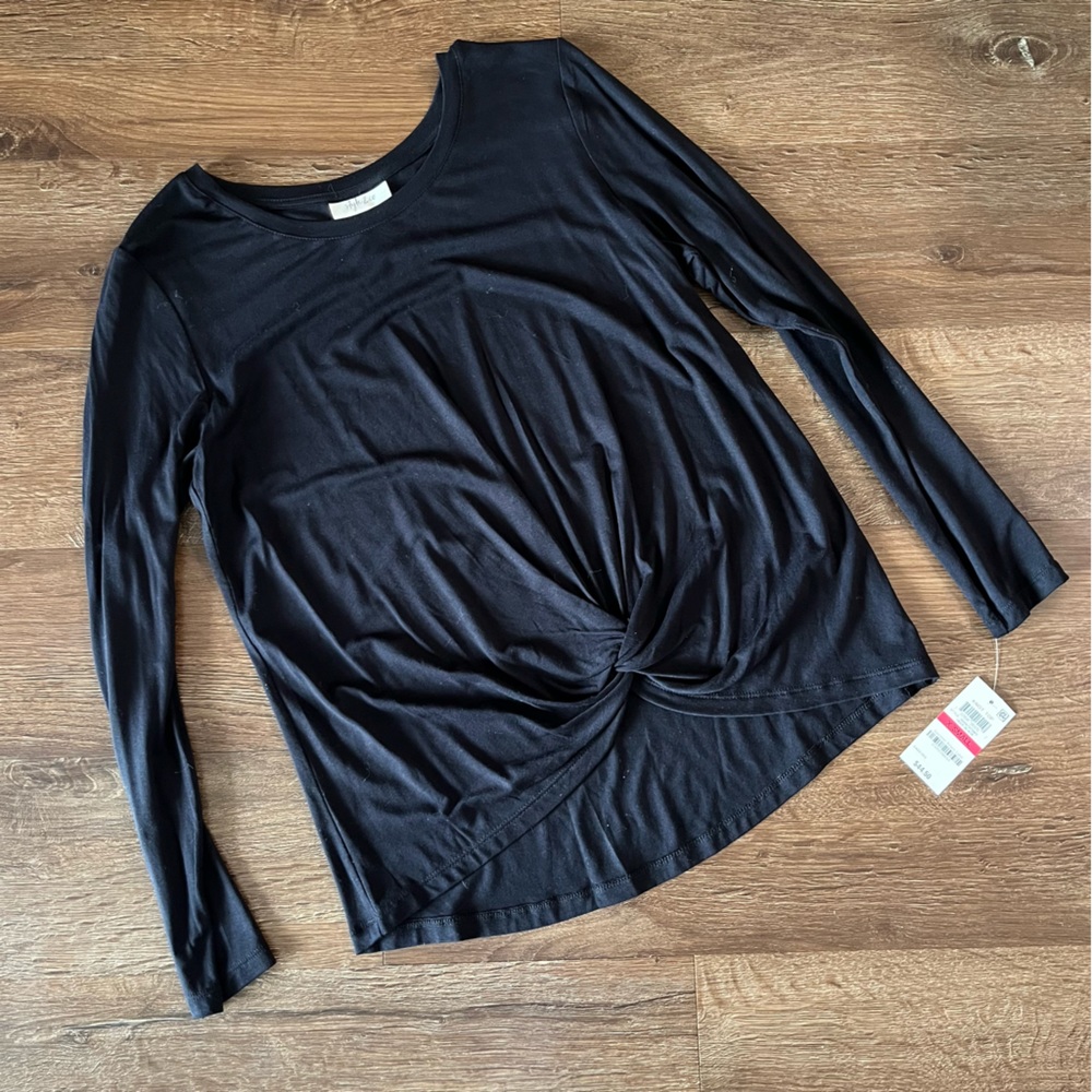 🎉 BOGO free 🎉 NWT front knot long sleeve shirt